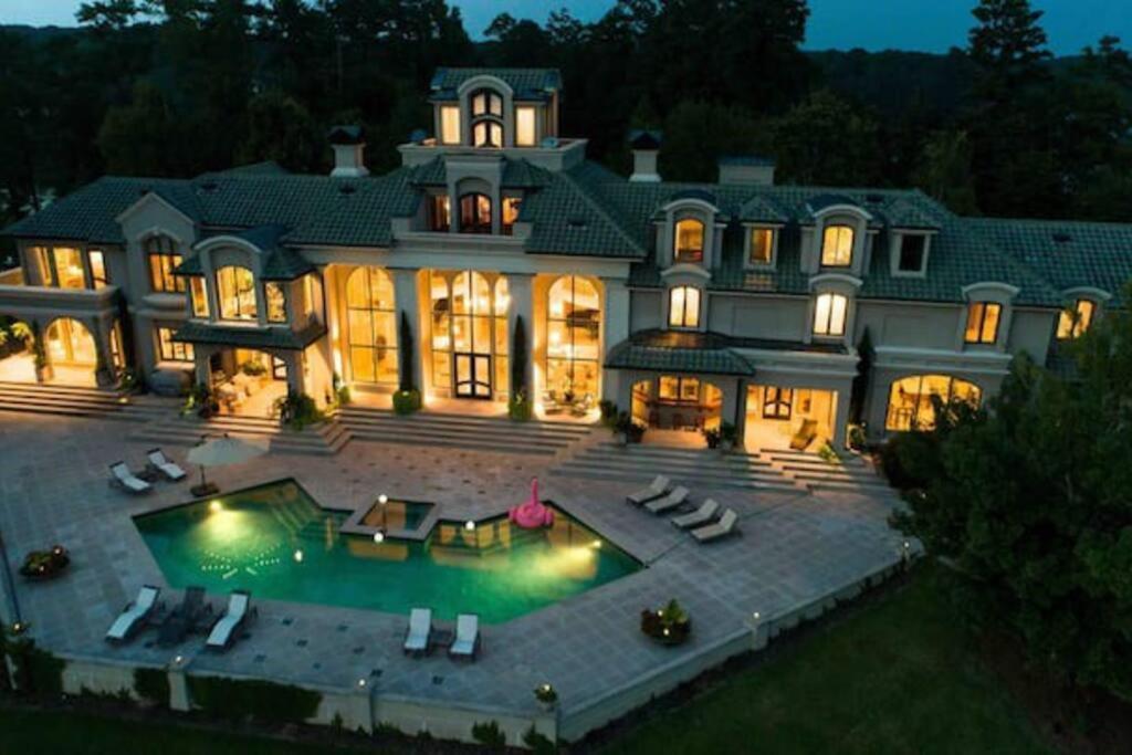 אלכסנדר סיטי Lakeside Grande Villa מראה חיצוני תמונה